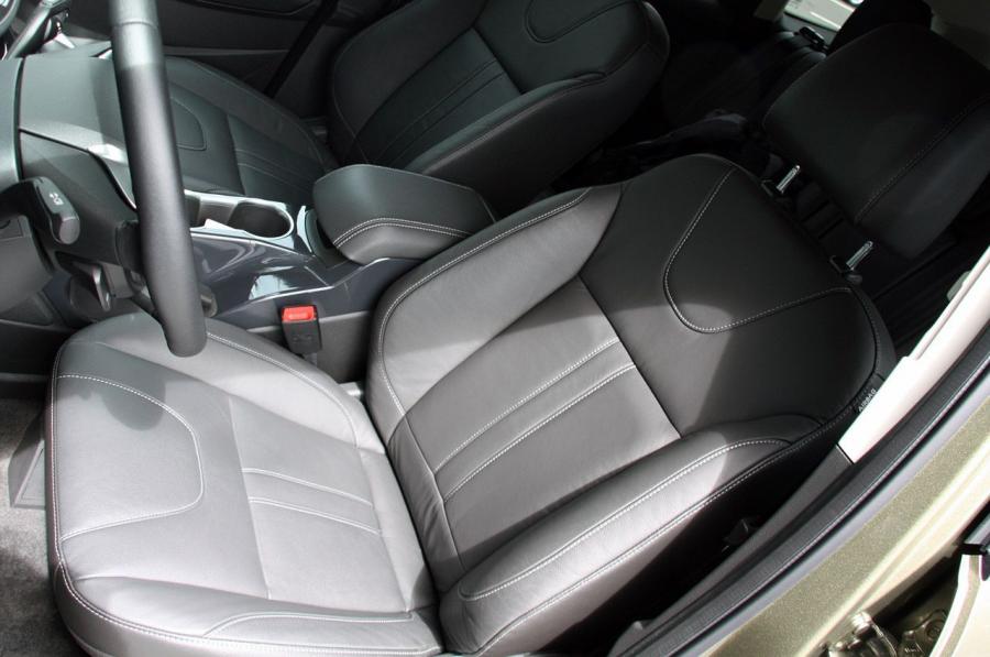  Ford Escape 2013 года  (фото 67 из 222)